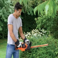 Black & Decker BLACK+DECKER 18V Accu Heggenschaar GTC18452PCB-XJ (excl. Accu/lader) 13 Black & Decker BLACK+DECKER 18V Accu Heggenschaar GTC18452PCB-XJ (excl. Accu/lader) -Tuinmeubel Verkoop 123 2563