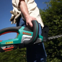Bosch 36V Heggenschaar AdvancedHedgeCut 65cm (Incl. 2.0Ah Accu + Lader) 7 Bosch 36V Heggenschaar AdvancedHedgeCut 65cm (Incl. 2.0Ah Accu + Lader) -Tuinmeubel Verkoop 123 2578