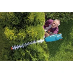 Gardena 18V Heggenschaar Telescopisch THS 42cm (zonder Accu) 7 Gardena 18V Heggenschaar Telescopisch THS 42cm (zonder Accu) -Tuinmeubel Verkoop 123 2620