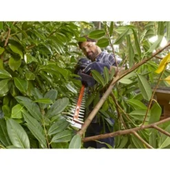 Black & Decker BLACK+DECKER Elektrische Heggenschaar BEHTS400 -Tuinmeubel Verkoop 123 3395