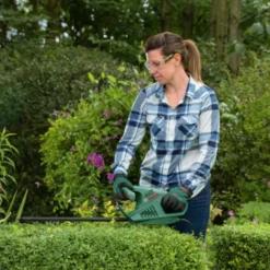 Bosch Heggenschaar EasyHedgeCut 55cm 17 Bosch Heggenschaar EasyHedgeCut 55cm -Tuinmeubel Verkoop 123 3459