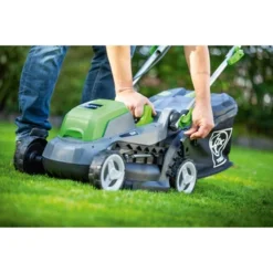 LUX 20V Accu Grasmaaier 33cm Incl. 2 Accu's 4,0Ah + Lader 14 LUX 20V Accu Grasmaaier 33cm Incl. 2 Accu's 4,0Ah + Lader -Tuinmeubel Verkoop 123 3677