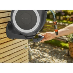 Gardena Wandslangenbox Roll Up 15 Grijs/wit Meter Incl. Tuinspuit 14 Gardena Wandslangenbox Roll Up 15 Grijs/wit Meter Incl. Tuinspuit -Tuinmeubel Verkoop 123 4930
